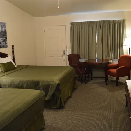 Red BUD Lodge