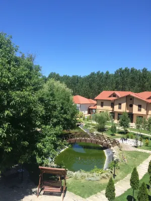 Iksir Resort Town
