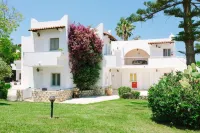 Ampavris Family Apartments - vue sur la montagne