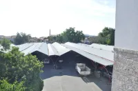 Olea Leya Boutique Hotel - parking