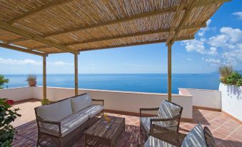 Casa Sunset, Among the Stairs of Praiano
