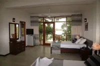 Riverside Inn Fuji Отели в г. Бентота