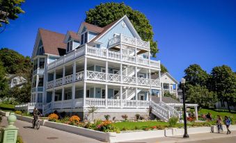 Harbour View Inn
