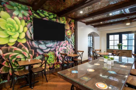 Oxford Suites Pismo Beach Отели рядом с достопримечательностью «Pismo Beach Pier»