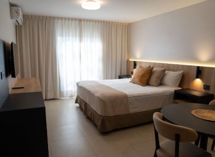 Urbana Suites