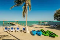 Drift Hotel - Beach