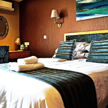 Aquarian Tide Hotel