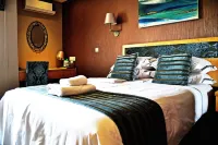 Aquarian Tide Hotel Hotels in Kopong