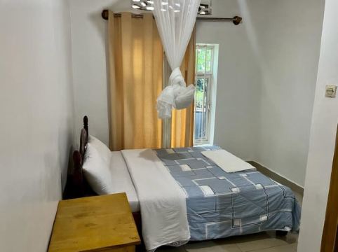 House - Sleeps 8 - Parking - Garden