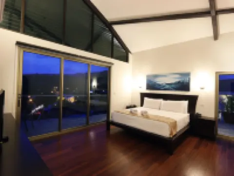 SKY PENTHOUSES 3BR 3,5 BTH - 6BR 5,5BTH at OCEANO Hoteles en Jacó