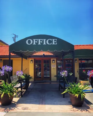 Garden Inn and Suites Glendora