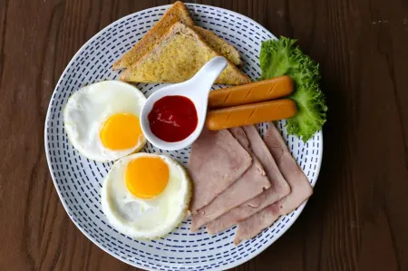 The Plug Hotel Отели в г. Накхонситхаммарат