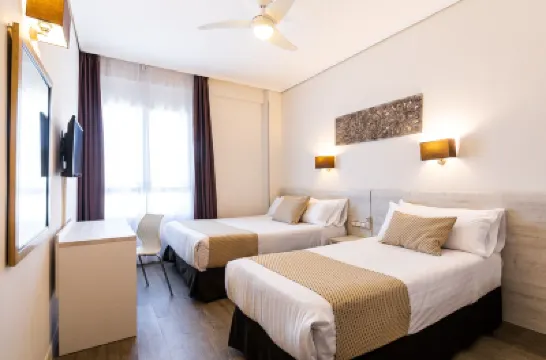 Sweet Hotel Continental Hotels near Plaza del Ayuntamiento