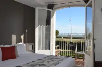 Hotel et Spa les Cleunes Oléron Các khách sạn ở Dolus D'Oleron