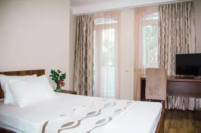 Hotel Dcorner Отели рядом с достопримечательностью «Монумент Мать - Грузия тбилисиპ»