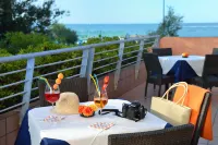 Hotel Rossini - Desayuno