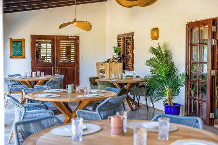 Boutique Hotel Wanapa Adult Friendly - 14 years and older. Отели рядом с достопримечательностью «Pekelmeer, Flamingo Sanctuary»