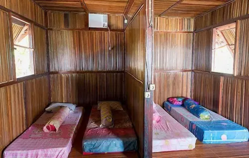 Andau Homestay Hotels in Waisai