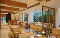 Cocoon Hotel - breakfast