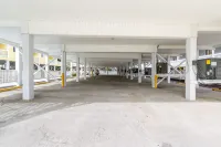 Sandy Shores III - parking