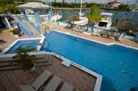 Ocean Reef Yacht Club & Resort - Kolam Renang