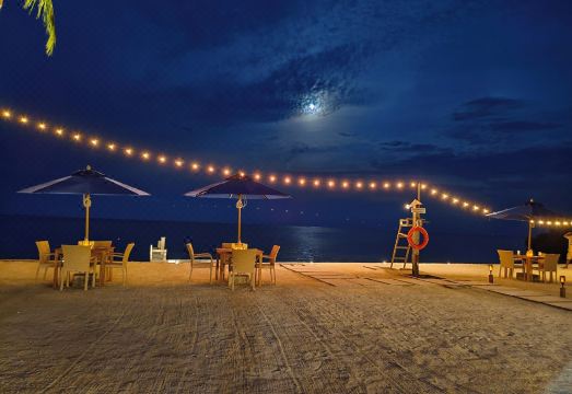 제너럴 루나 비치