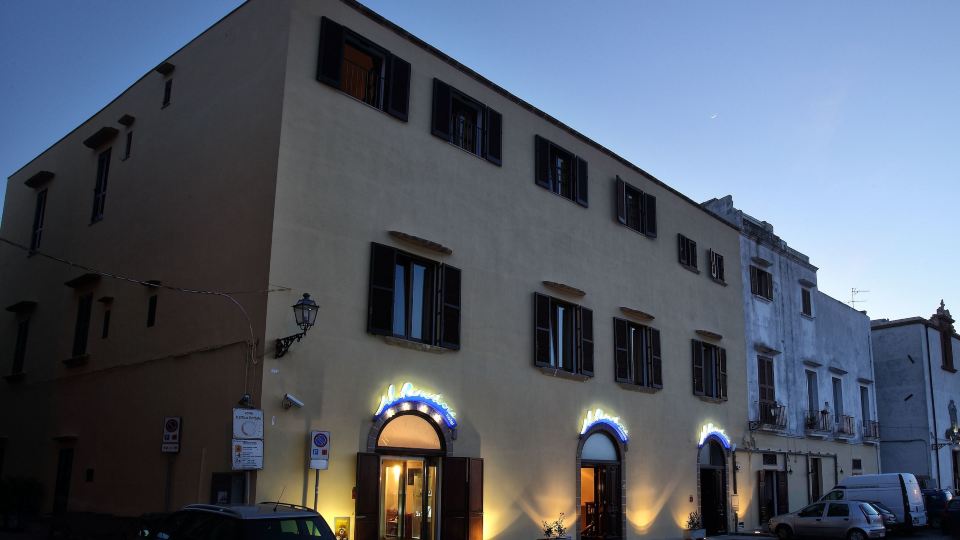 Al Pescatore Hotel & Restaurant
