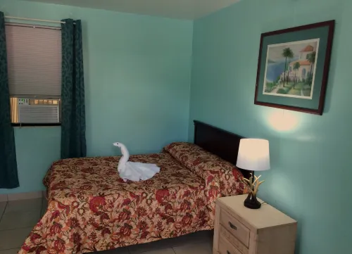 Skylark Motel