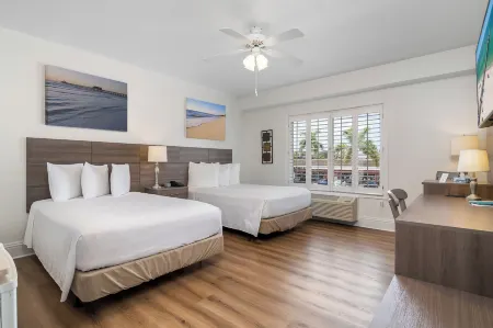 Naples Park Central Hotel