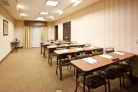 Holiday Inn Express & Suites Fresno South