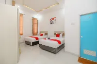 RedDoorz at Tara Homestay Palembang فنادق في Ilir Timur II