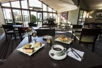Contact Hotel Atoll Hotels in Niort