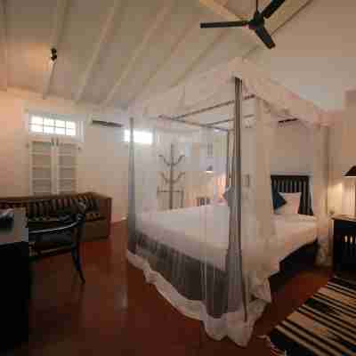 Olanda Private Beach Villa Rooms
