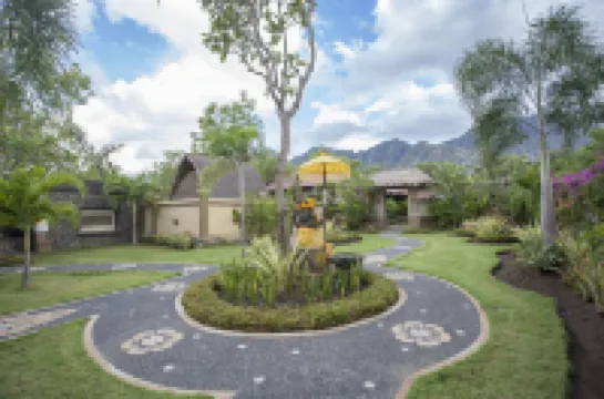 Taruna Boutique Homestay & Spa Hotels near Apotek Mulia Farma 8