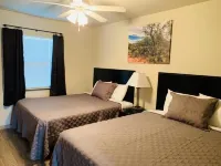 Eagle's Den Suites Andrews a Travelodge by Wyndham - 2-Star