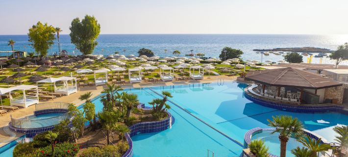 Capo Bay Hotel โรงแรมในโพรทาราส