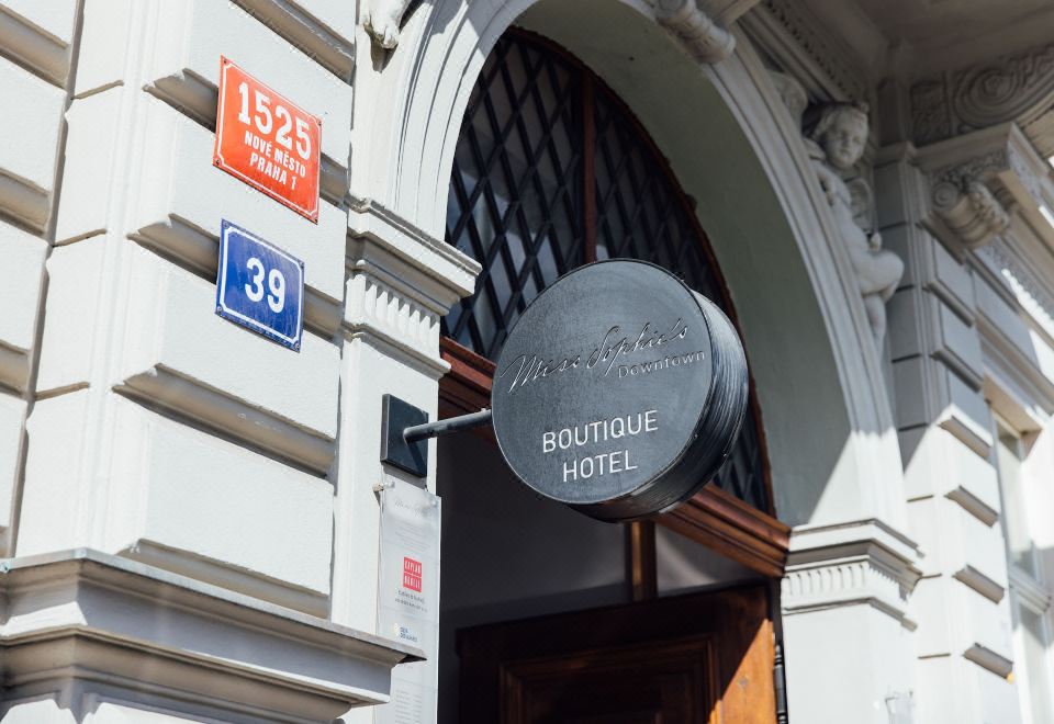 3. 미스 소피스 다..