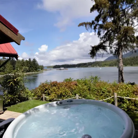 Private Oceanfront Cabin with Hot Tub - Doc Holiday Cabin
