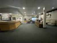 Super 8 by Wyndham Beresford - parking