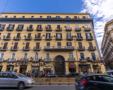 那不勒斯畫廊套房酒店 那不勒斯酒店