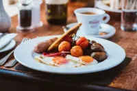 Cornhill Castle - breakfast
