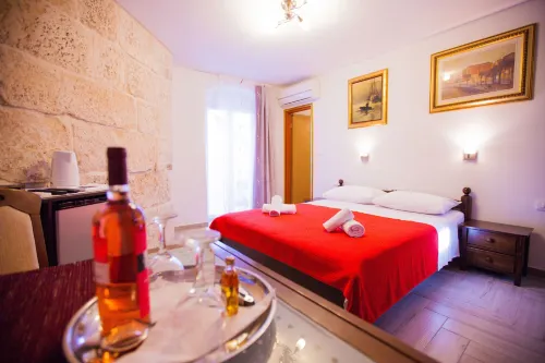 Golden Gate Dream Rooms