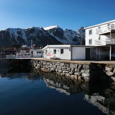 Solsiden Brygge Rorbuer