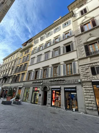 Hotel Maxim Axial