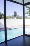Asure Phoenix Motor Inn - Pools