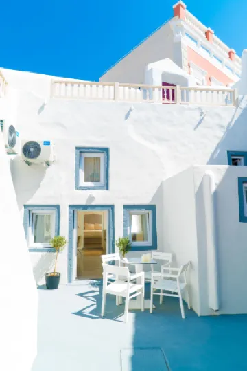 Thetis Cave Houses Отели рядом с достопримечательностью «Ия»