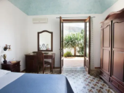 Cala di Ponente Hotéis em Castelluzzo