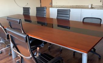 Super 8 by Wyndham Phillips