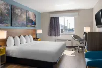 Days Inn by Wyndham Neenah Hotels in Menasha