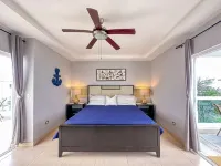 Gorgeous 1 BR PH apartment w Jacuzzi Hotels in El Cortecito